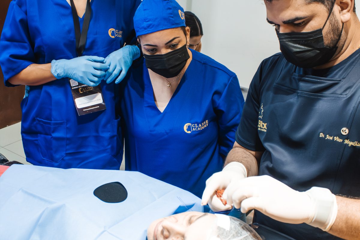 Seja modelo no nosso curso de fios de sustentação